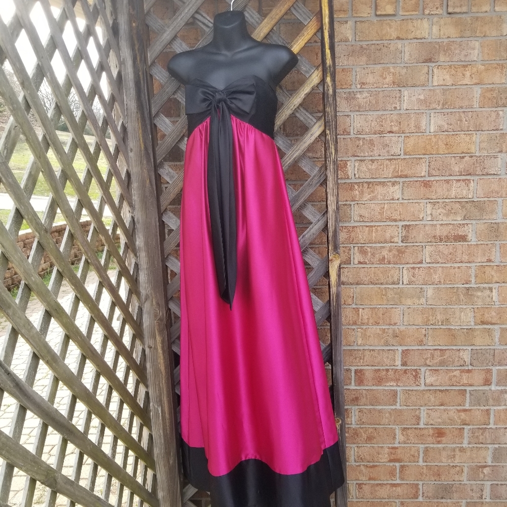 Jessica McClintock Black and Hot Pink Strapless Prom Gown